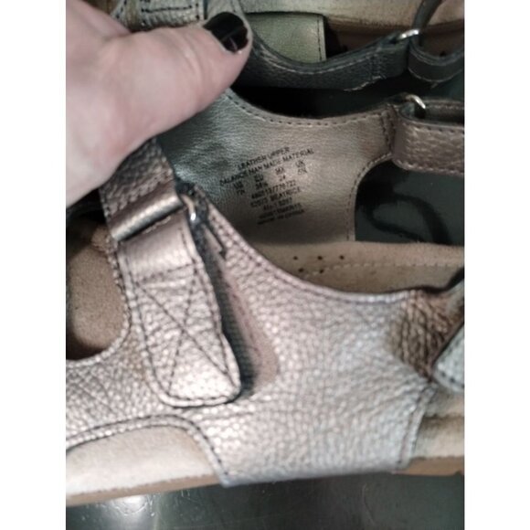 Cobbie Cuddlers Beatrice memo tech pewter leather strap sandals - Picture 3 of 4